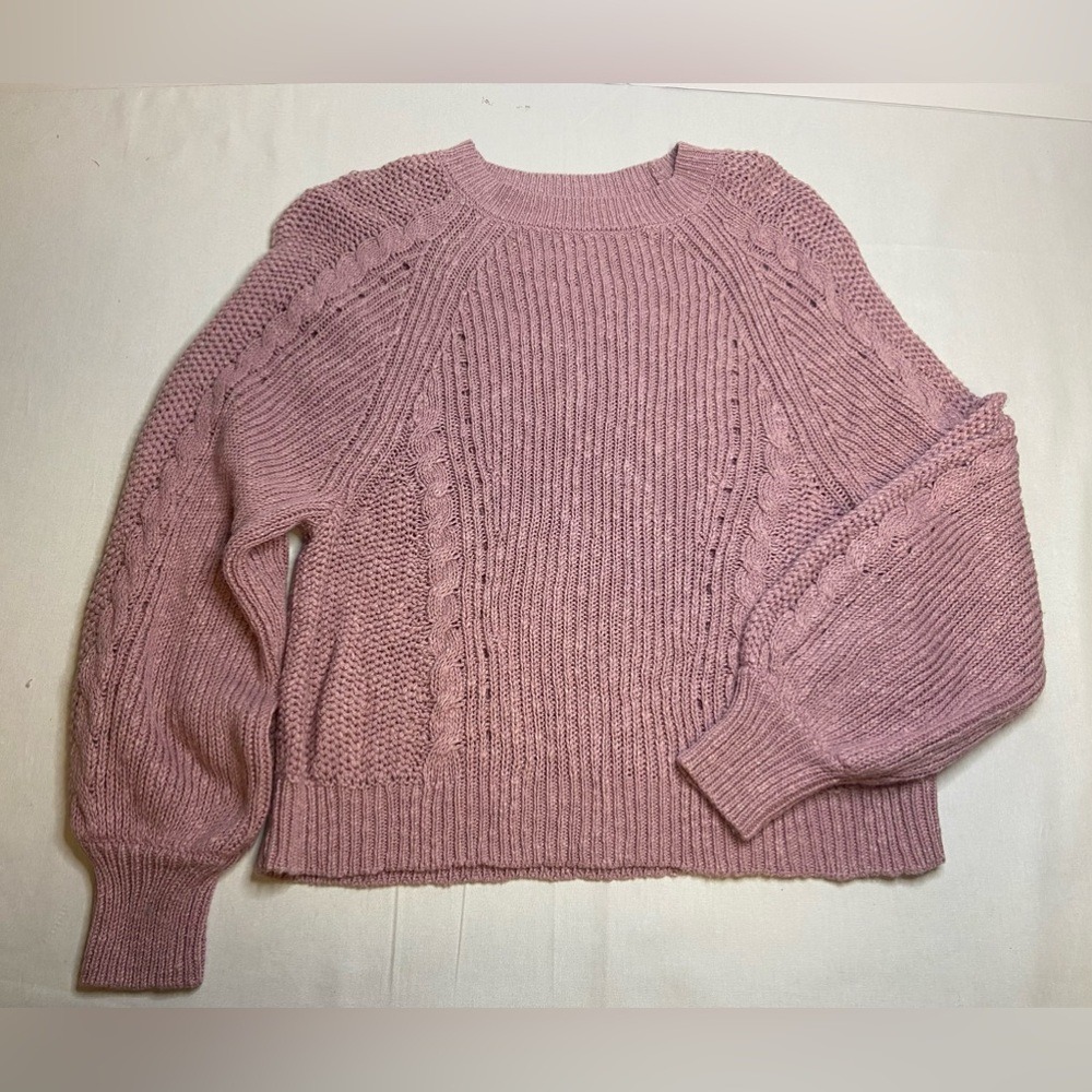 American Eagle Pink Cable Knit Sweater Size Large